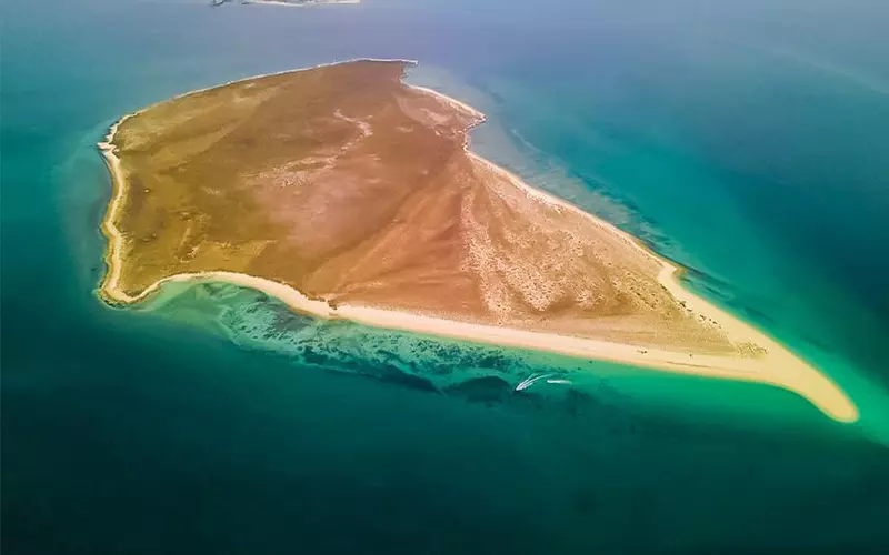 درباره جزایر سه گانه ایران در خلیج فارس بیشتر بدانید