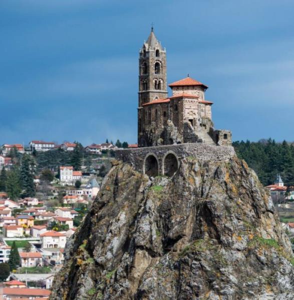 نمازخانه Saint-Michel d’Aiguilhe «Aiguilhe، فرانسه»