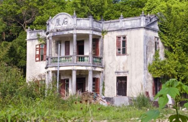 عمارت متروکه «فانلینگ، نواحی شرقی، هنگ کنگ»