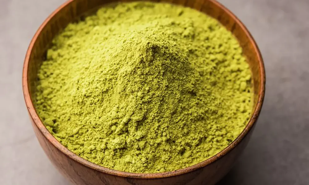 خواص و مضرات حنا برای مو
