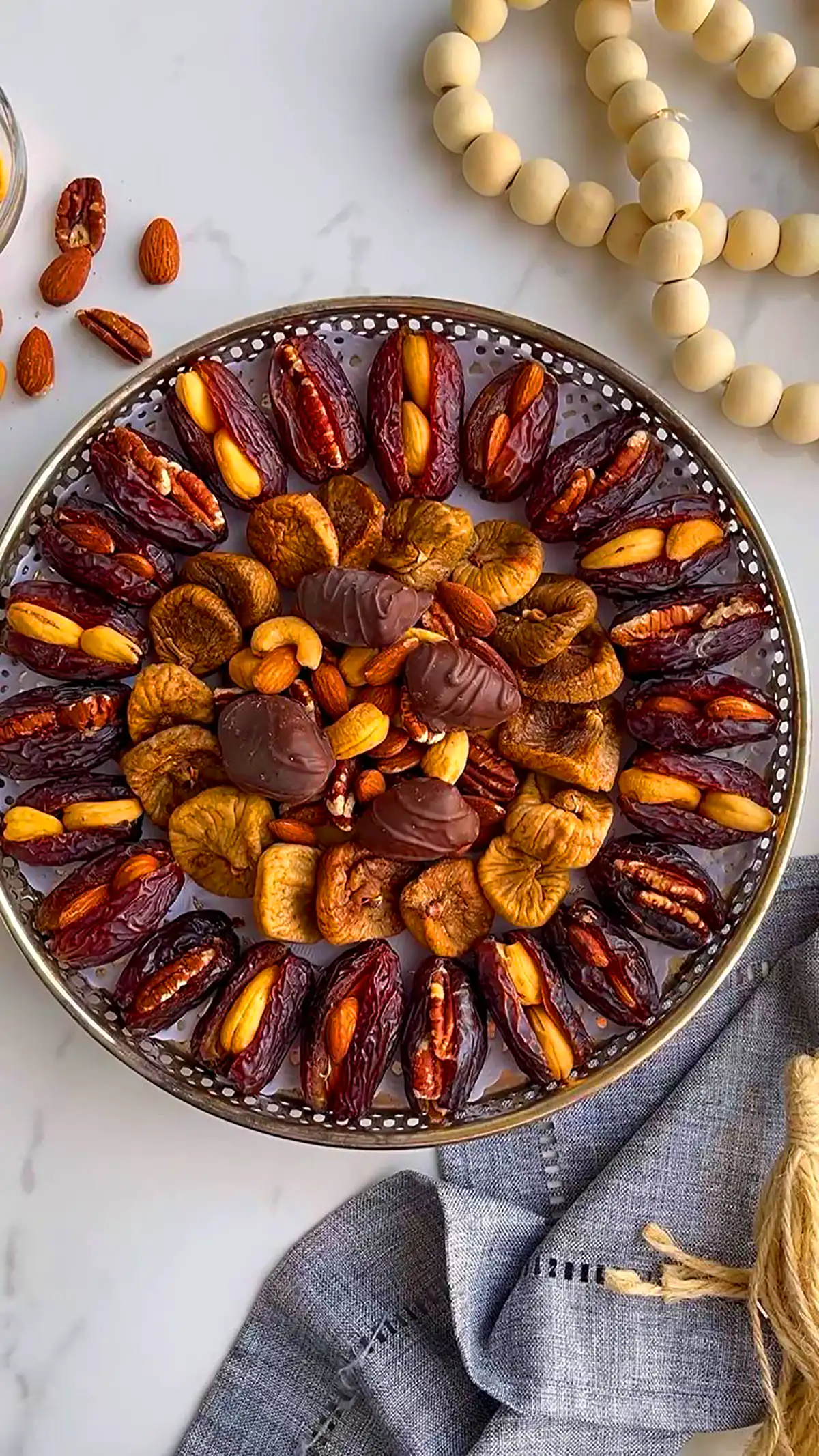 تزیین حرفه ای خرما مجلسی 