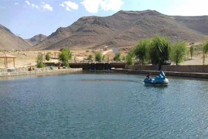 چشمه شاه بلاغی کجای ایران است ؟