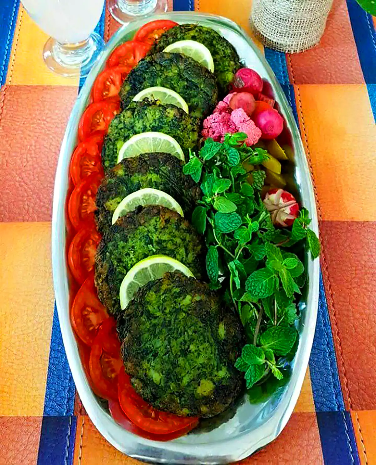 سروو غذای ایرانی