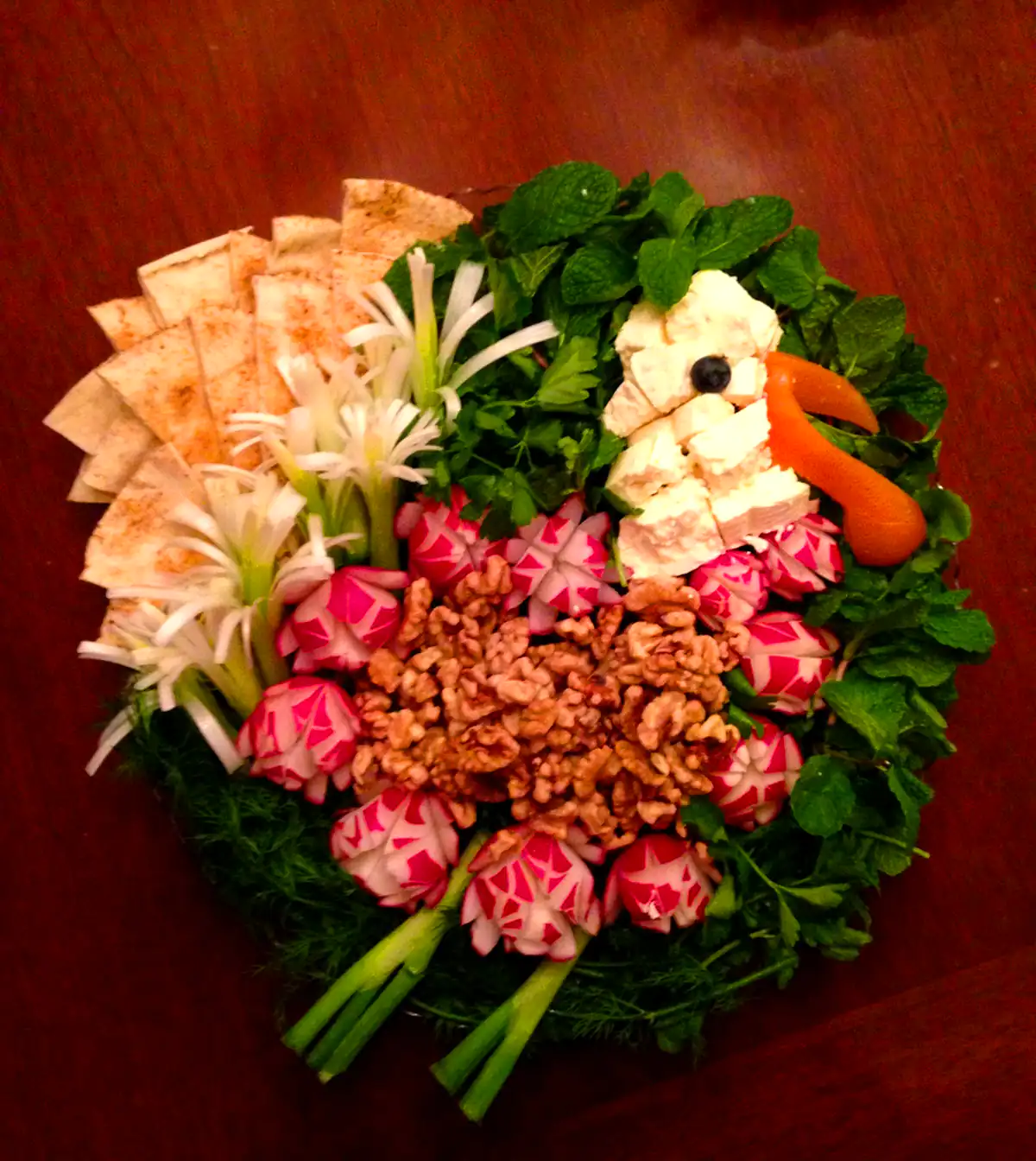 سرو سبزی خوردن مجلسی