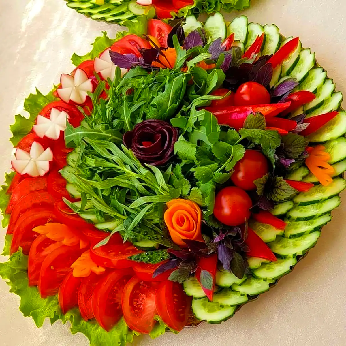 سرو سبزی خوردن مجلسی