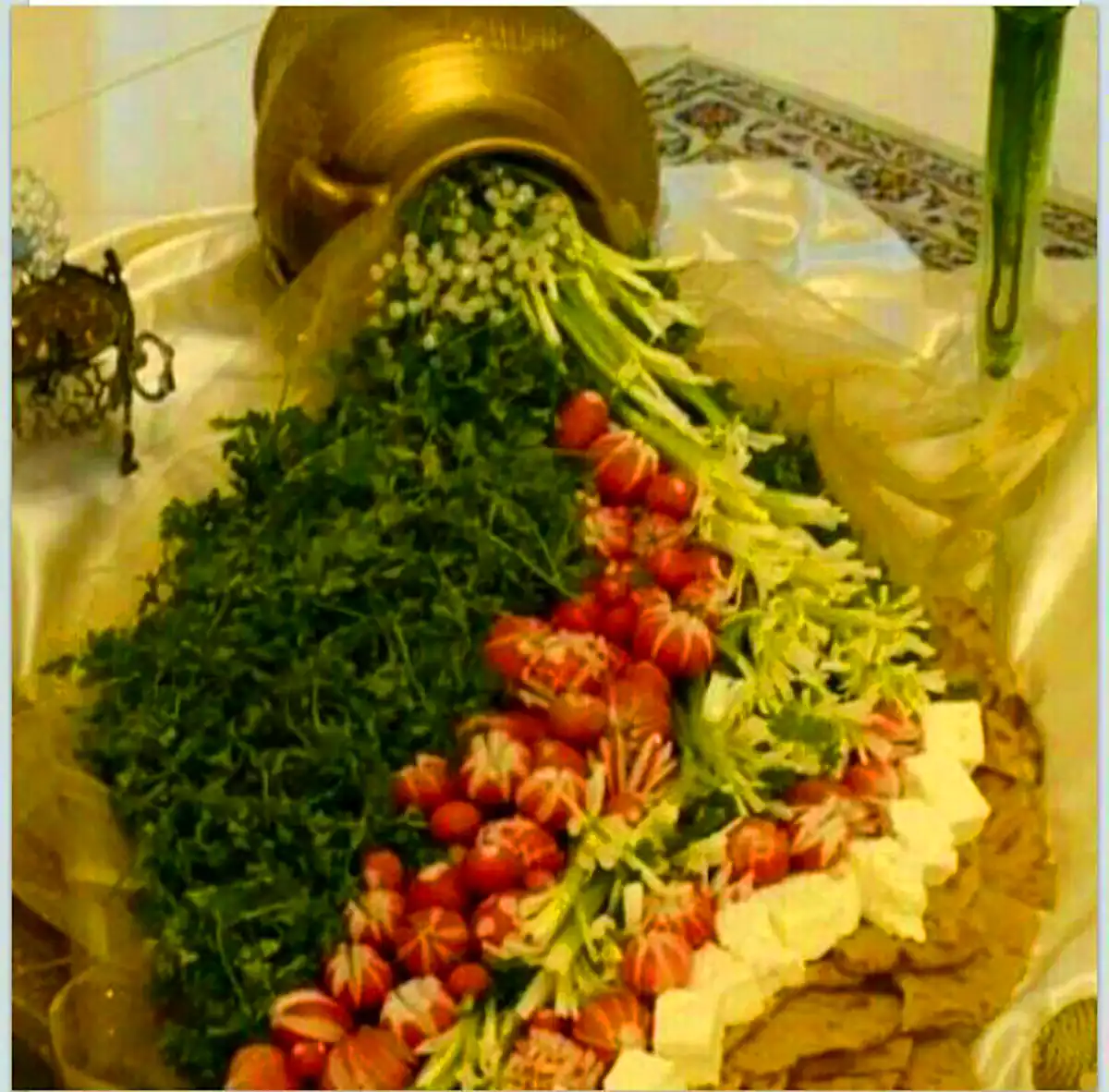 سرو سبزی خوردن مجلسی